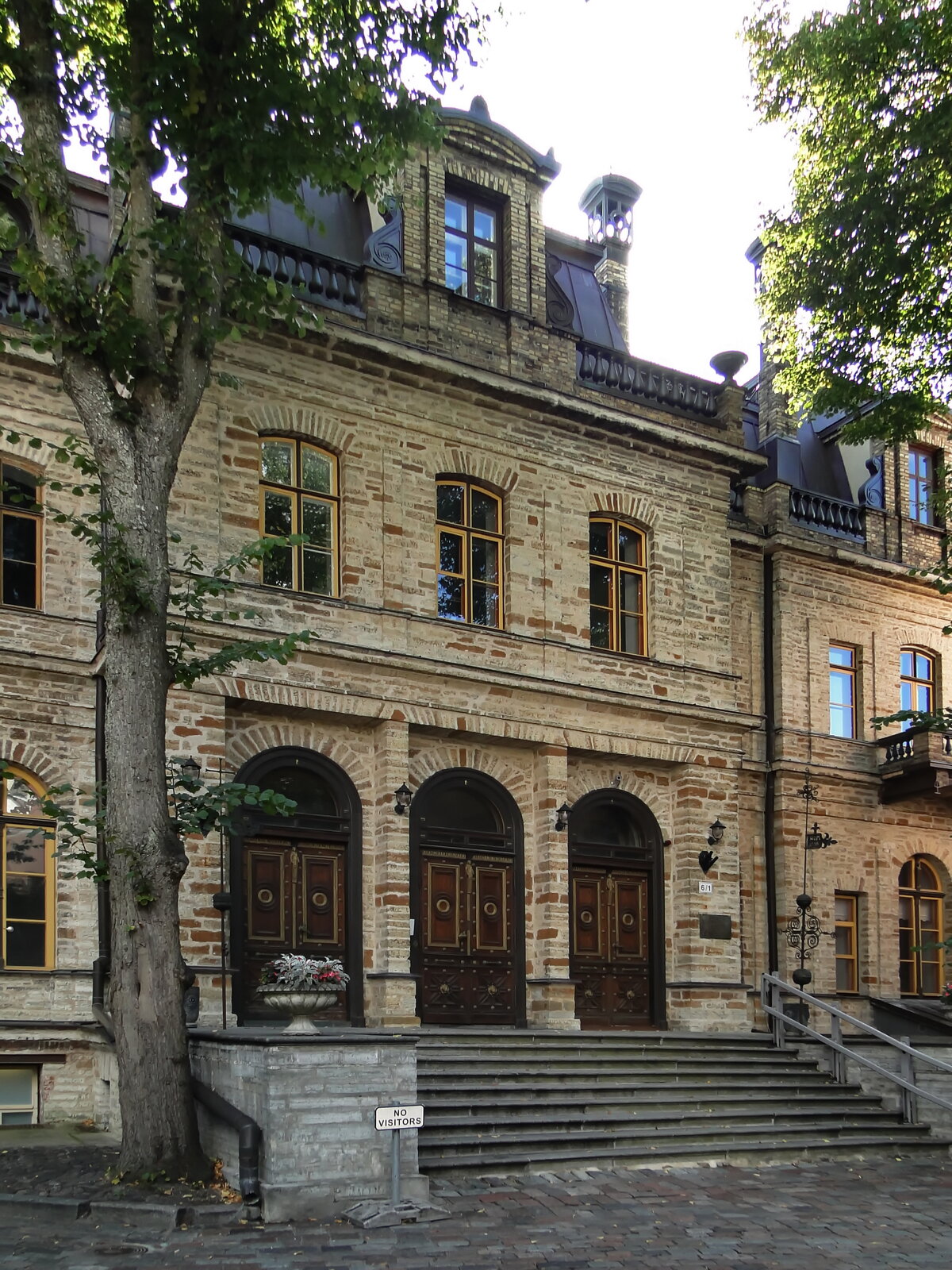 старинные особняки эстонии фото