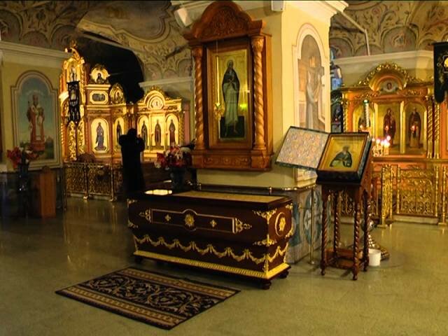 Рака с мощами блаженной Пелагии в Казанской церкви Дивеевского монастыря