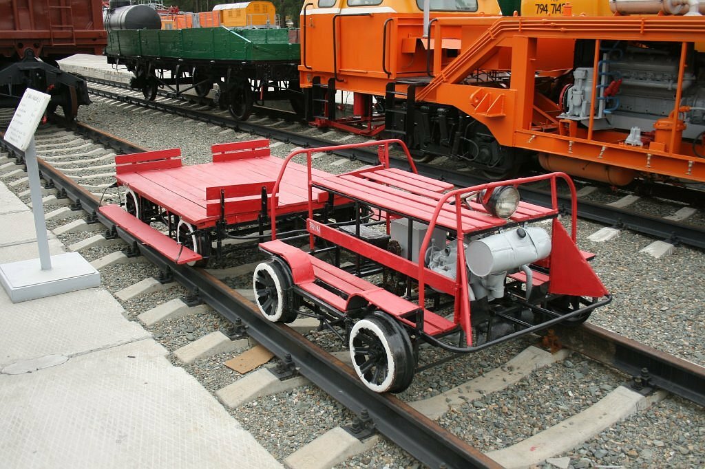 Дрезина железнодорожная картинки