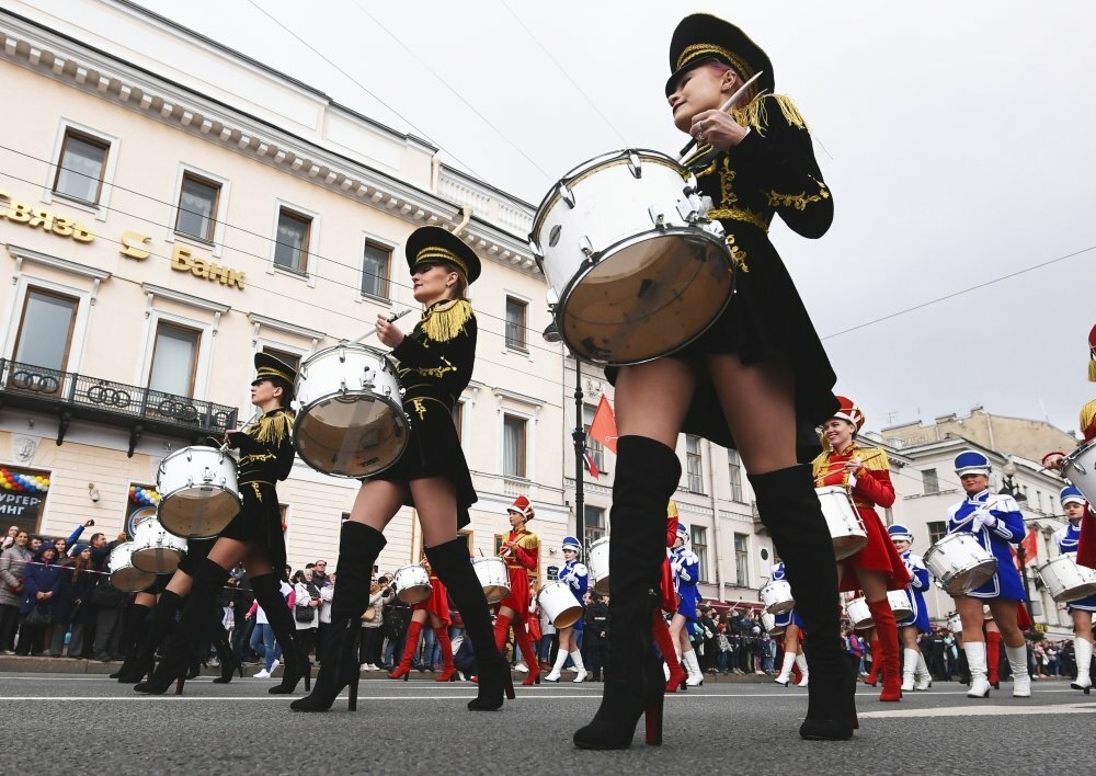 барабанщицы на параде победы фото