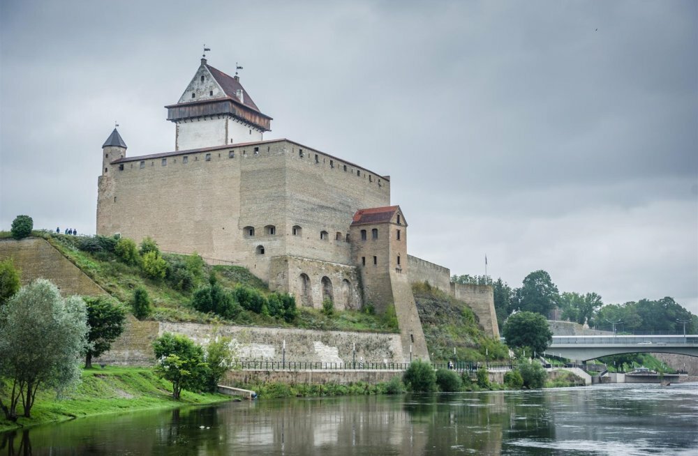 крепость нарва фото