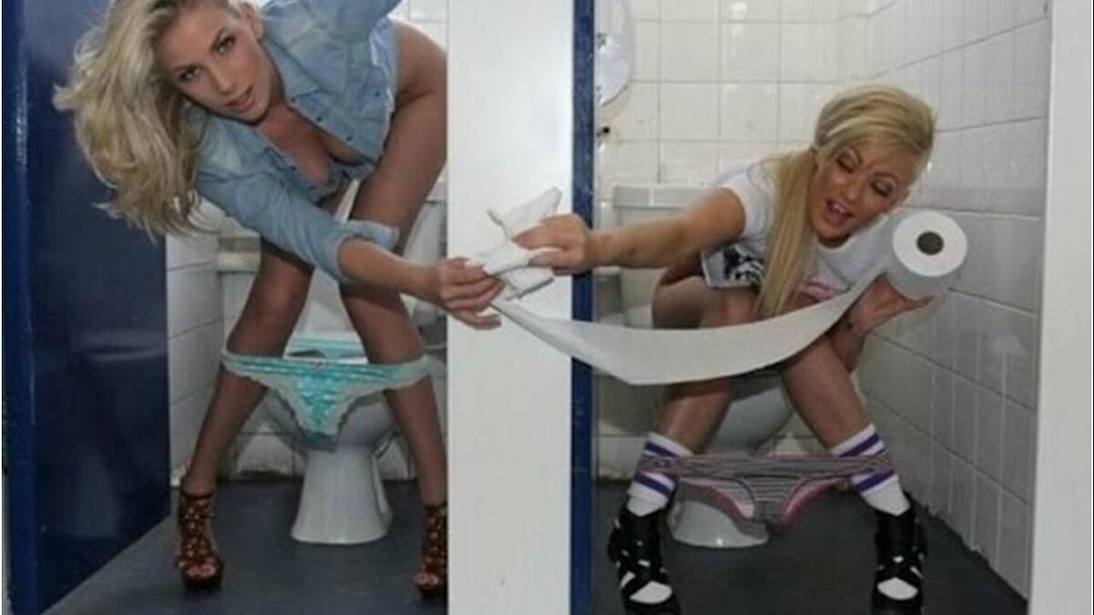 smotret-chto-delayut-zhenshini-v-tualete-porno-s-veb-solo