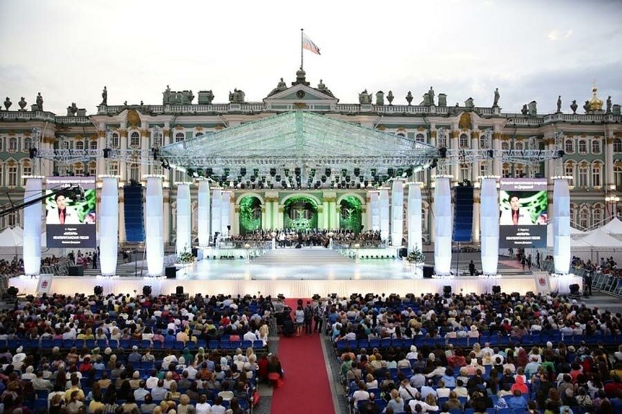 дворцовая площадь в санкт петербурге фото