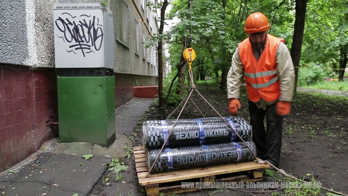 подъем материала на кровлю