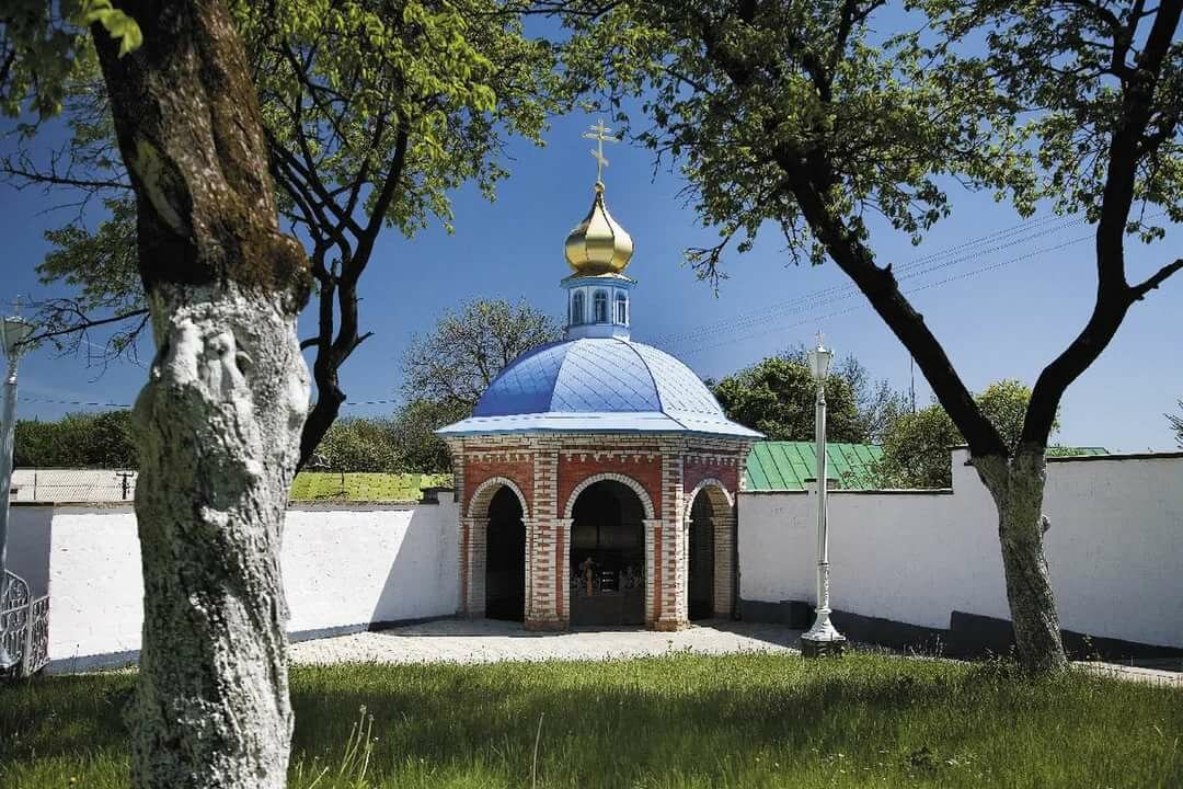 свято-духовский мужской монастырь фото