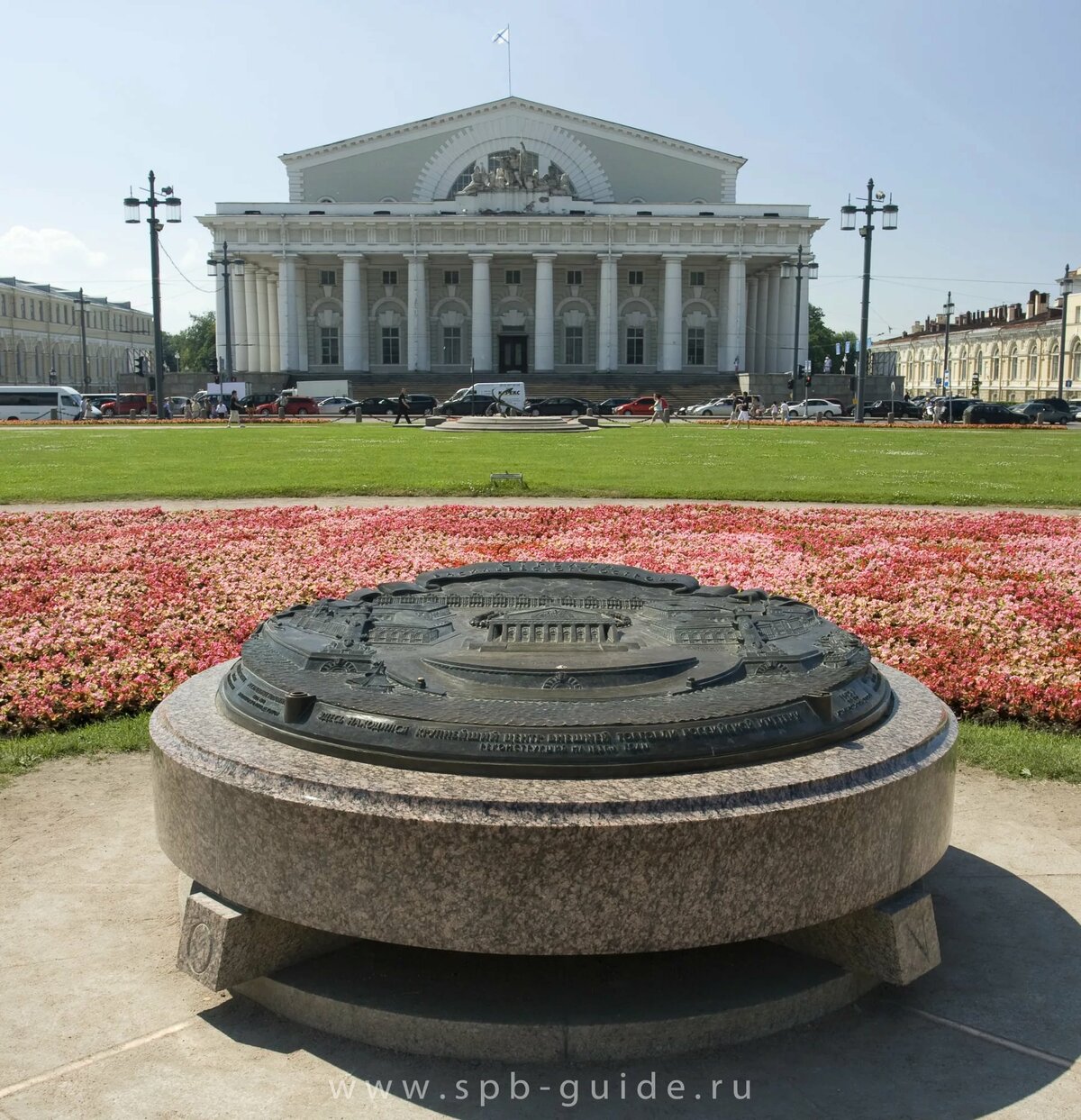 стрелка васильевского острова фото