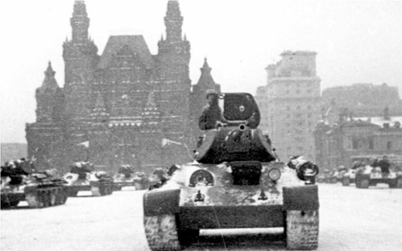 парад на красной площади 7 ноября 1941 года фото
