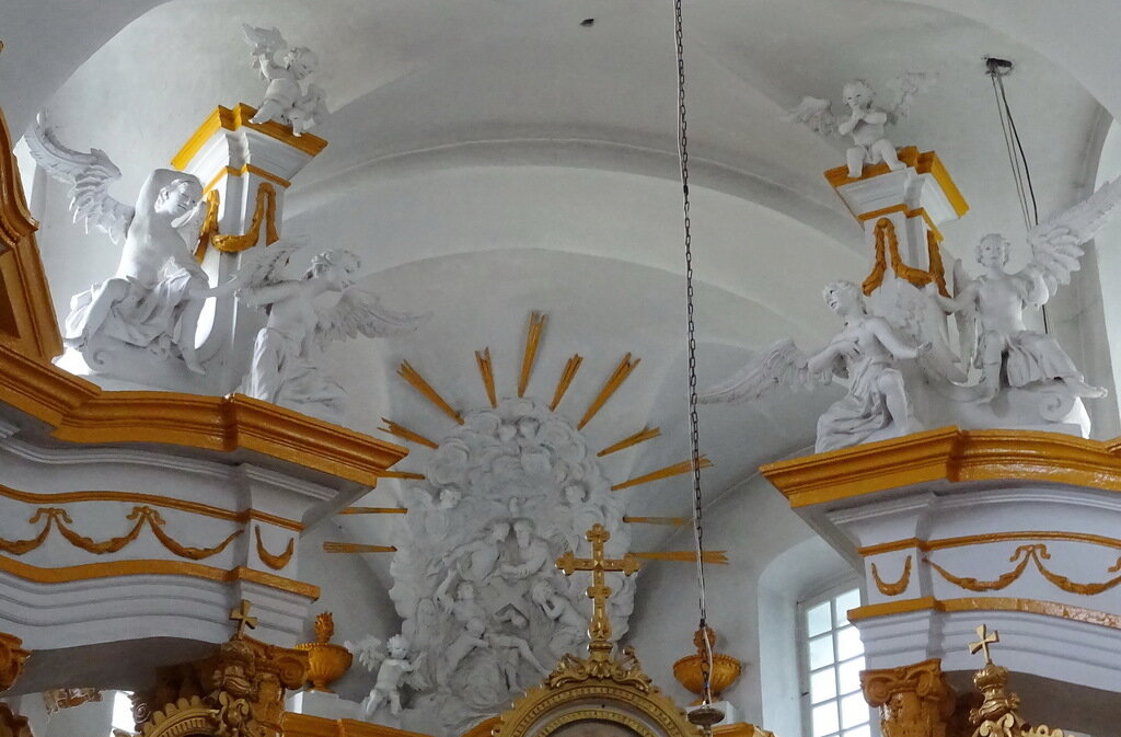 интерьер церкви фото