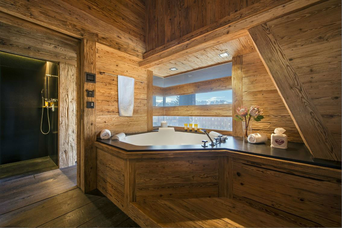 потолок в ванной деревянного дома
