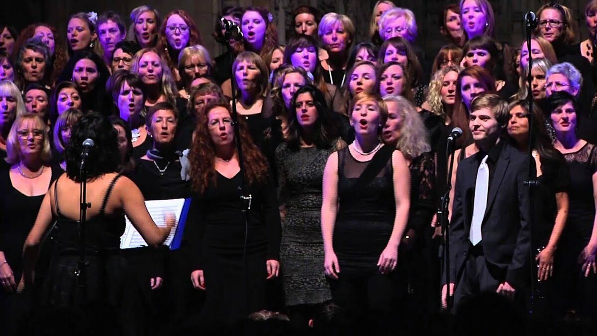 Jelly mouth choir singing