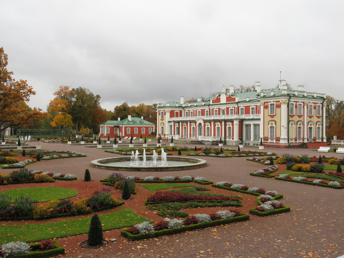 эстония дворец и парк кадриорг фото