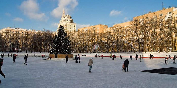 патриаршие пруды москва каток фото