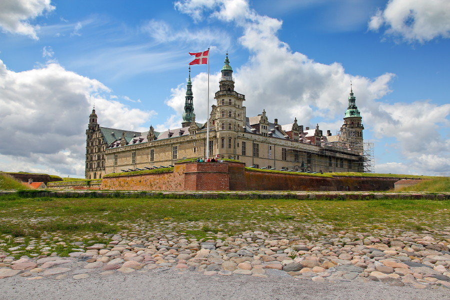 замок кронборг дания фото