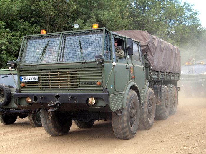 Татра машина военная