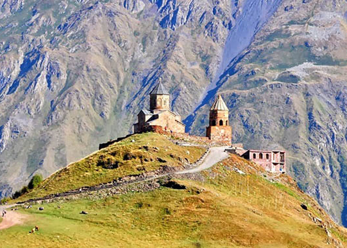 троицкая церковь гергети грузия фото