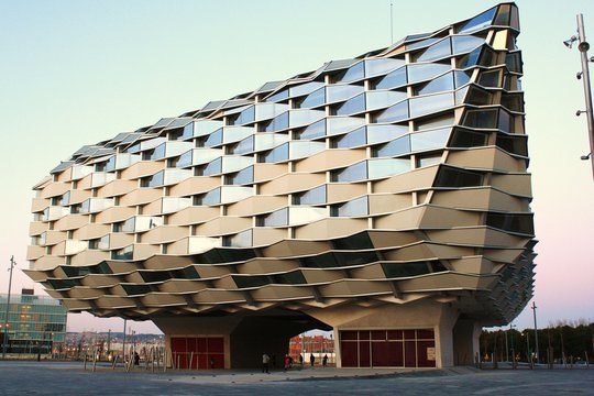 здание pabellon de aragon фото