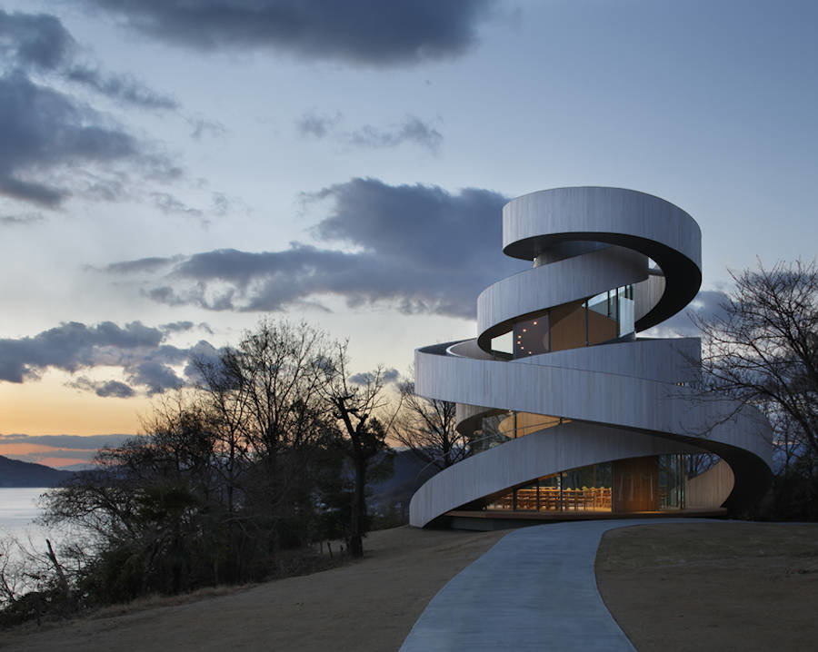 часовня ribbon chapel (хиросима, япония) nap architects фото
