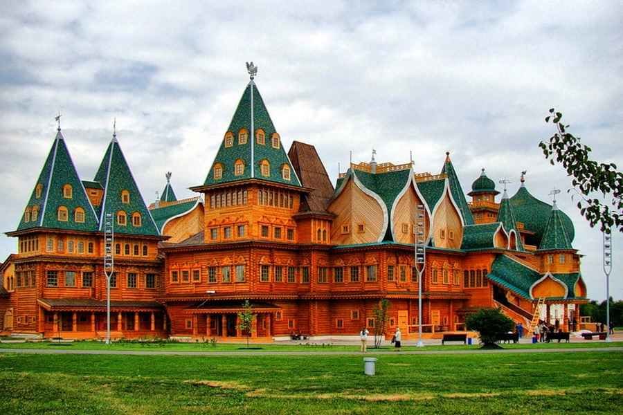 дворец царя алексея михайловича в коломенском фото