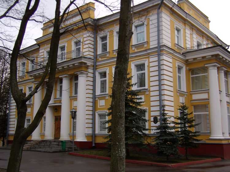 губернаторский дворец витебск фото