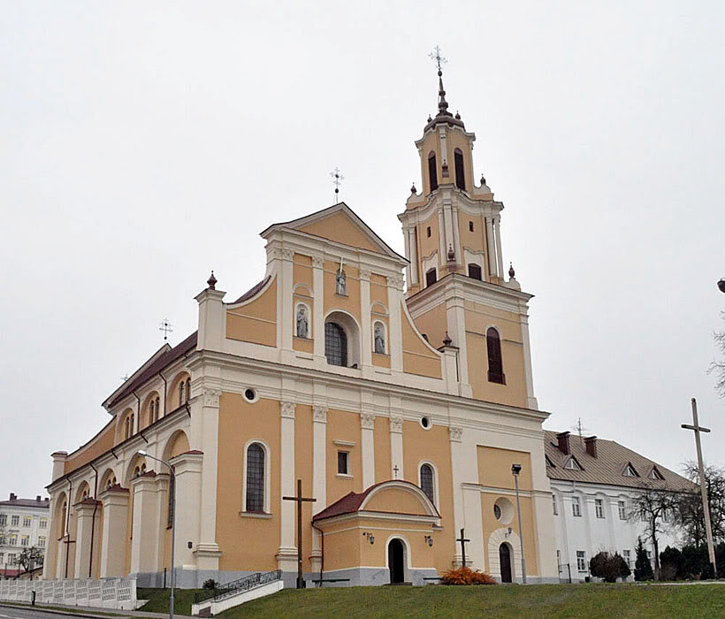 костёл обретения святого креста и монастырь бернардинцев фото
