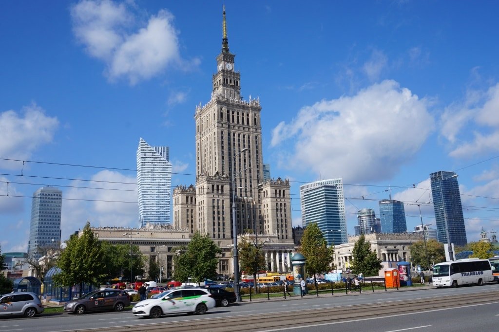 сталинская высотка в варшаве фото