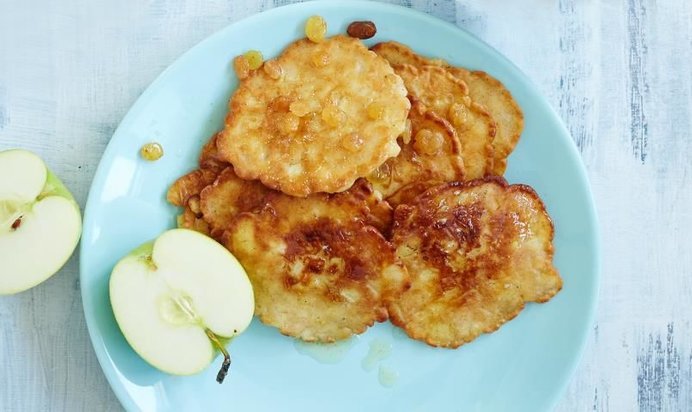 оладьи с яблоками фото