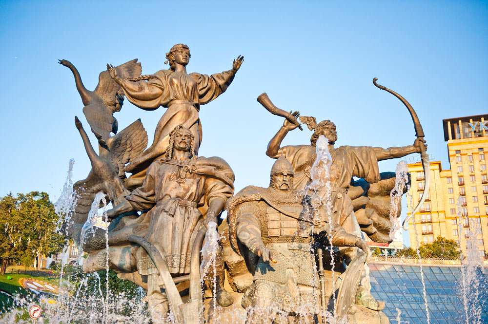 кий щек хорив и лыбедь памятник в киеве фото