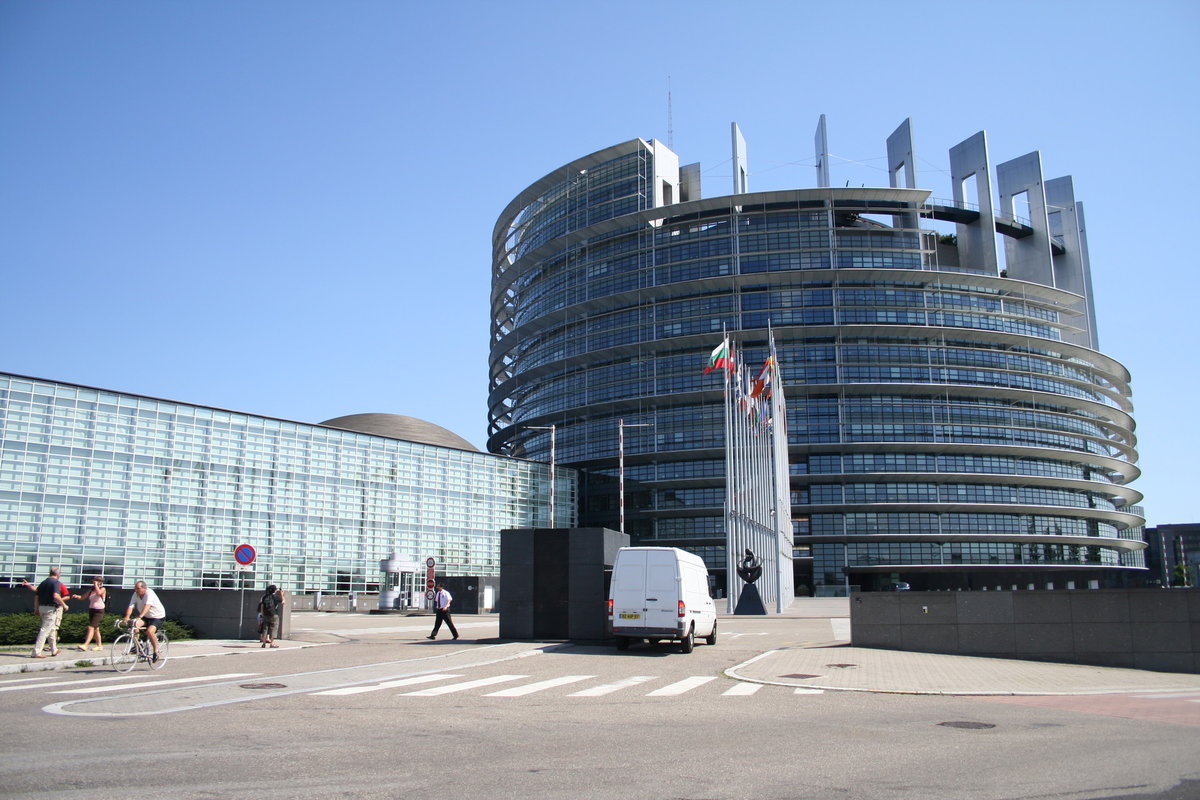 здание европейского парламента в страсбурге фото