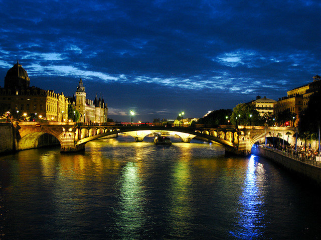 мост нотр дам в париже фото