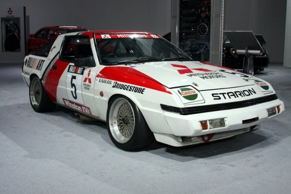 mitsubishi starion фото