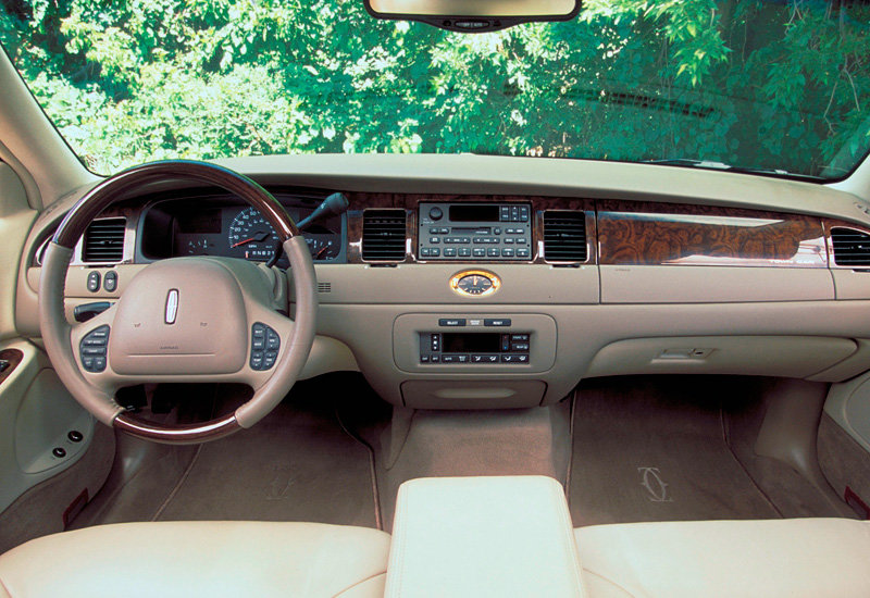 lincoln town car 1998 фото