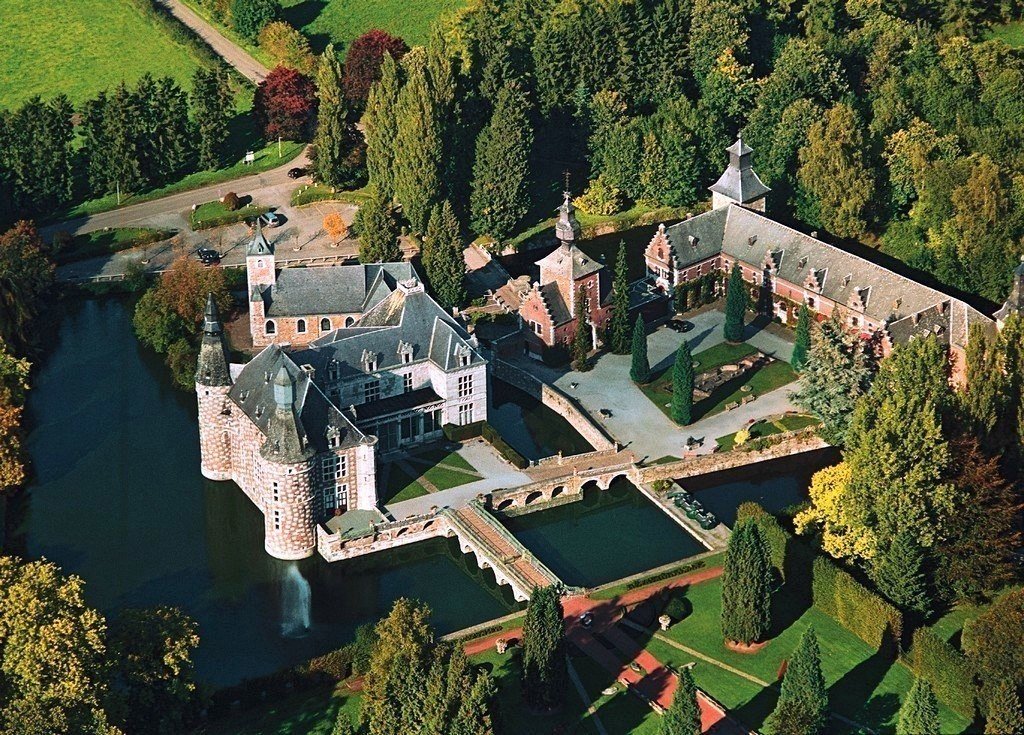 chateau de jehay бельгия фото