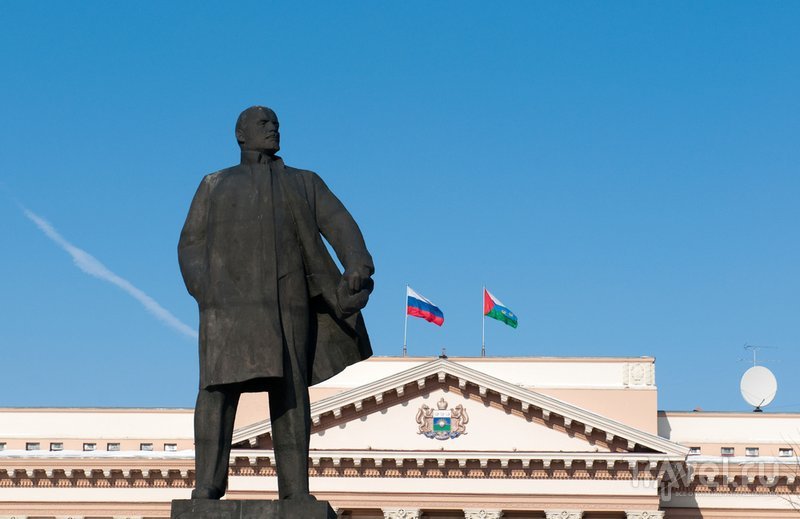 памятник ленину в тюмени фото