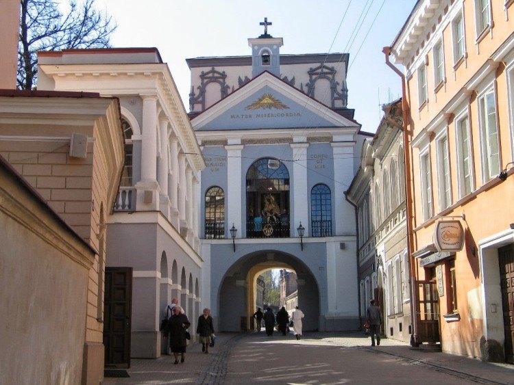 ворота аушрос вильнюс острая брама фото