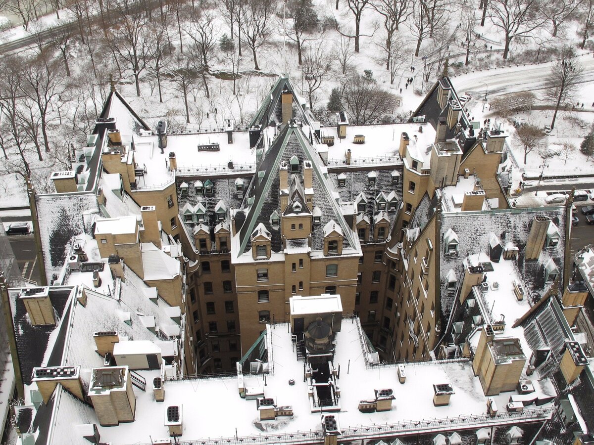 15 crazy facts about New York City's Dakota Building - Busin
