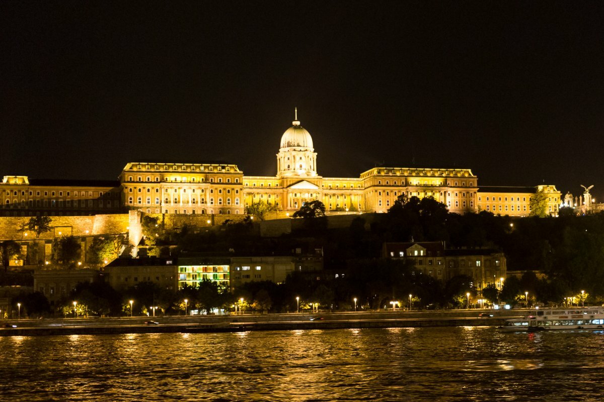 королевский дворец в будапеште фото