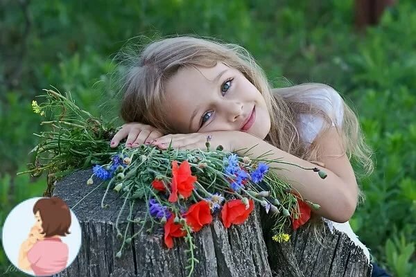 фото детей в полевых цветах фото