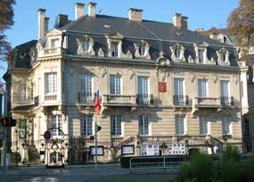 hôtel de ville фото