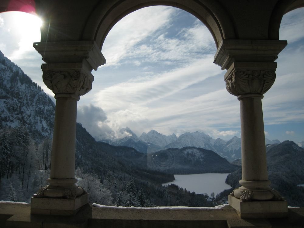 нойшванштайн замок балкон фото