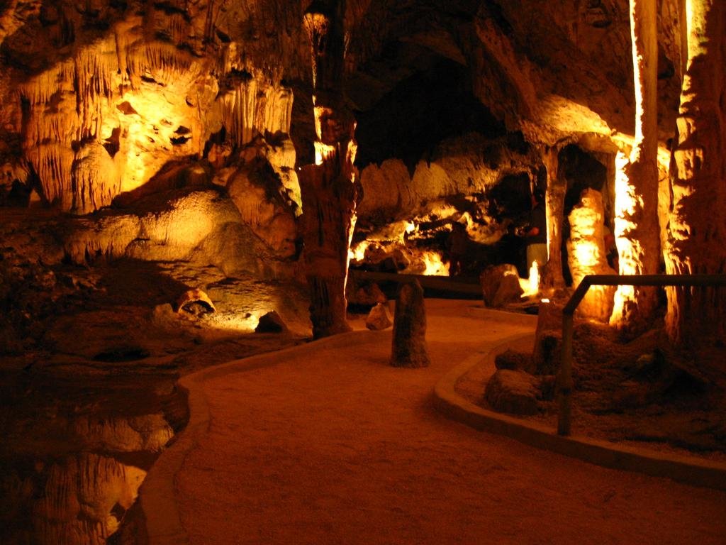 Пещеры Ато.
