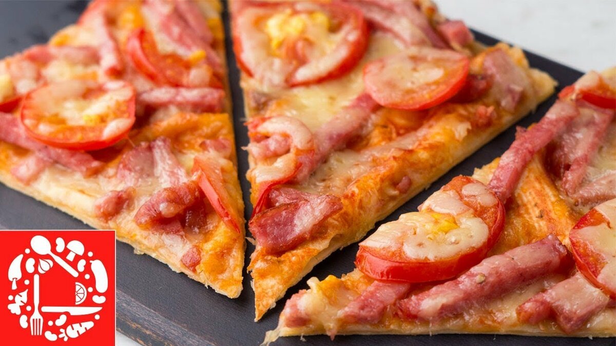 пицца с колбасой и сыром фото