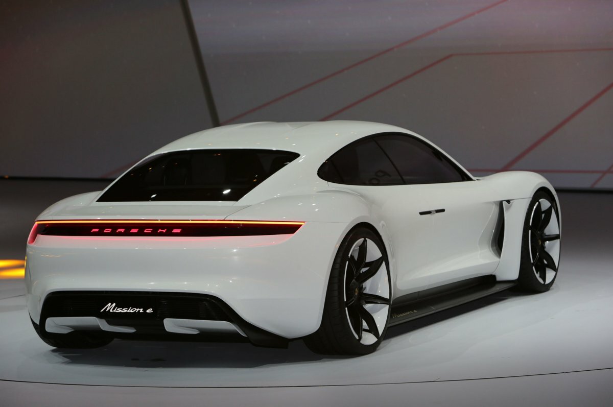 porsche mission e фото