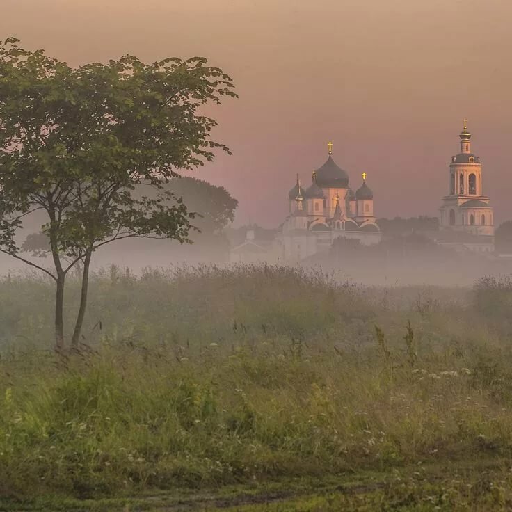 церковь на рассвете фото