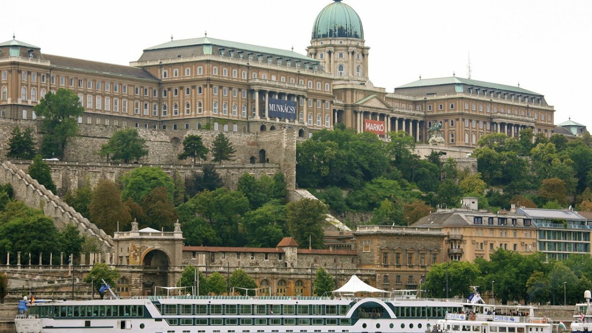 королевский дворец в будапеште фото