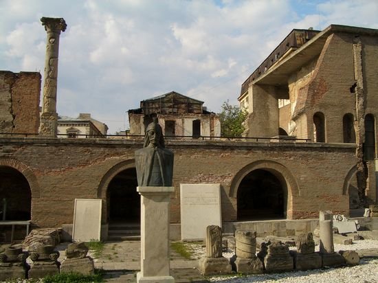бухарест старый двор куртя фото