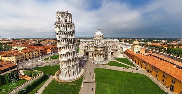 италия пизанская башня фото