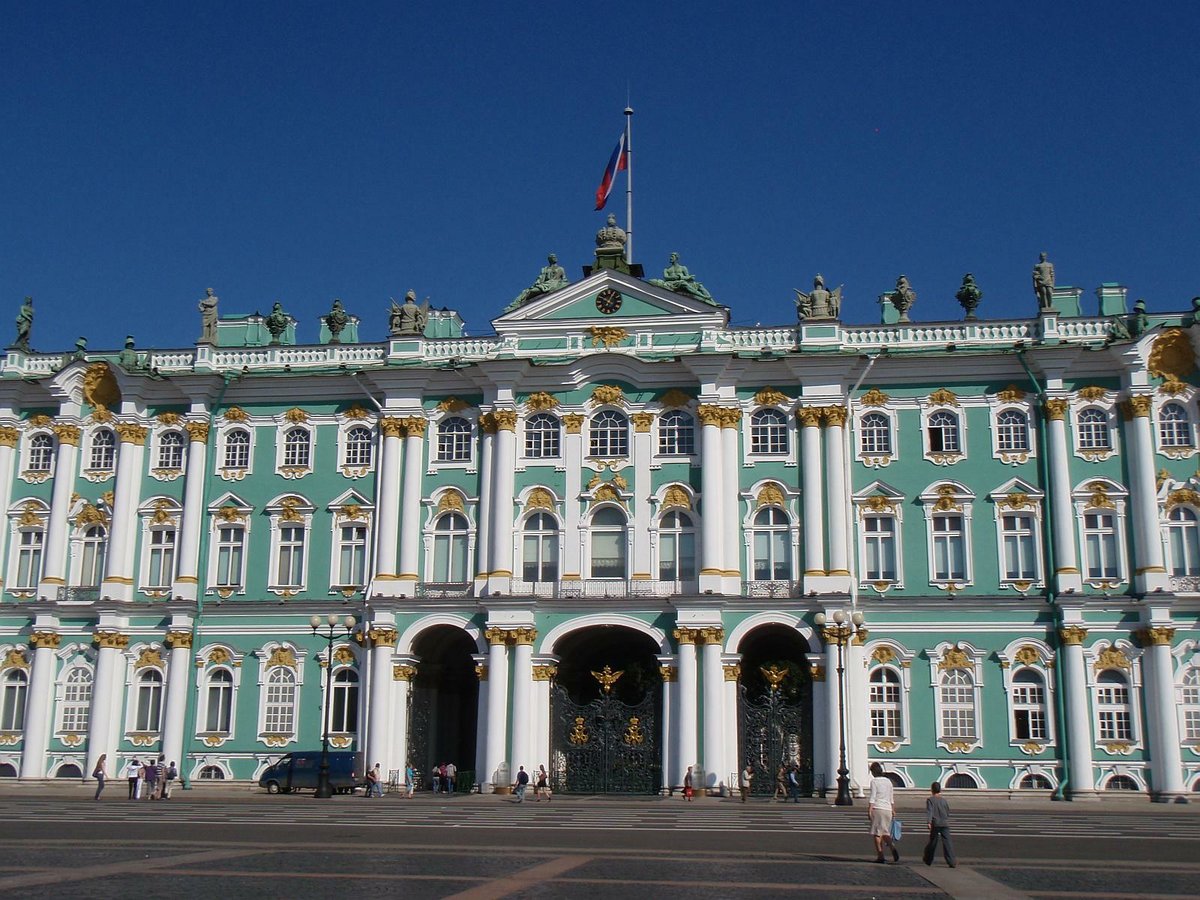 зимний дворец в санкт петербурге год