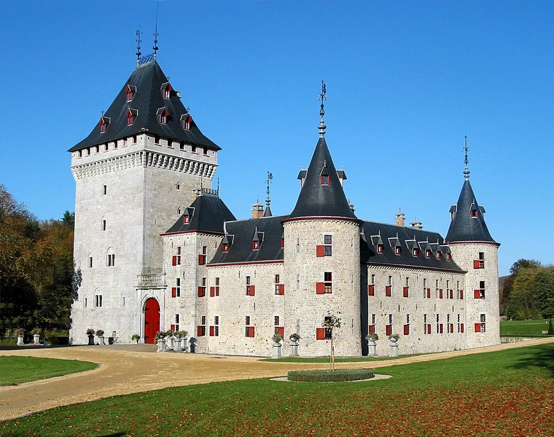 jemeppe castle фото