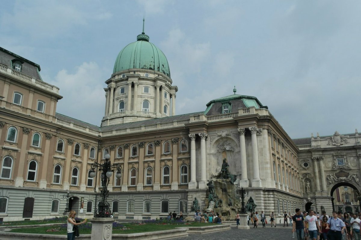 королевский дворец в будапеште фото