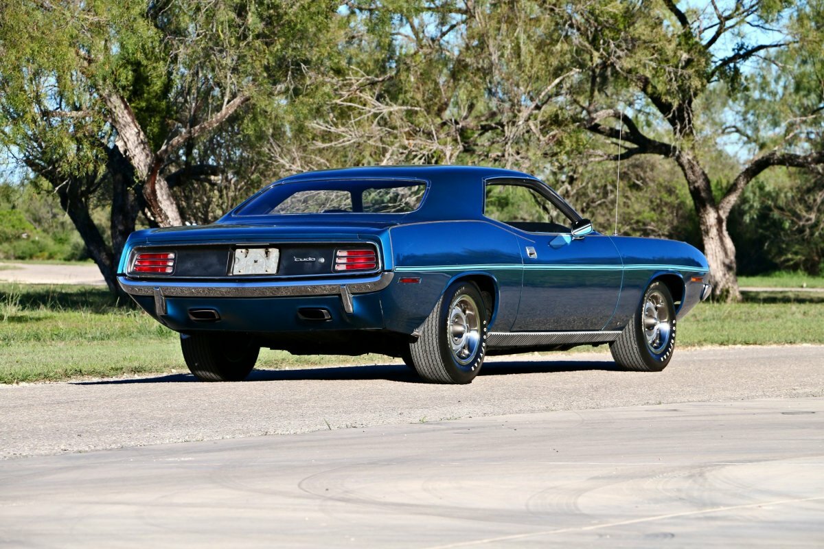 plymouth hemi cuda фото